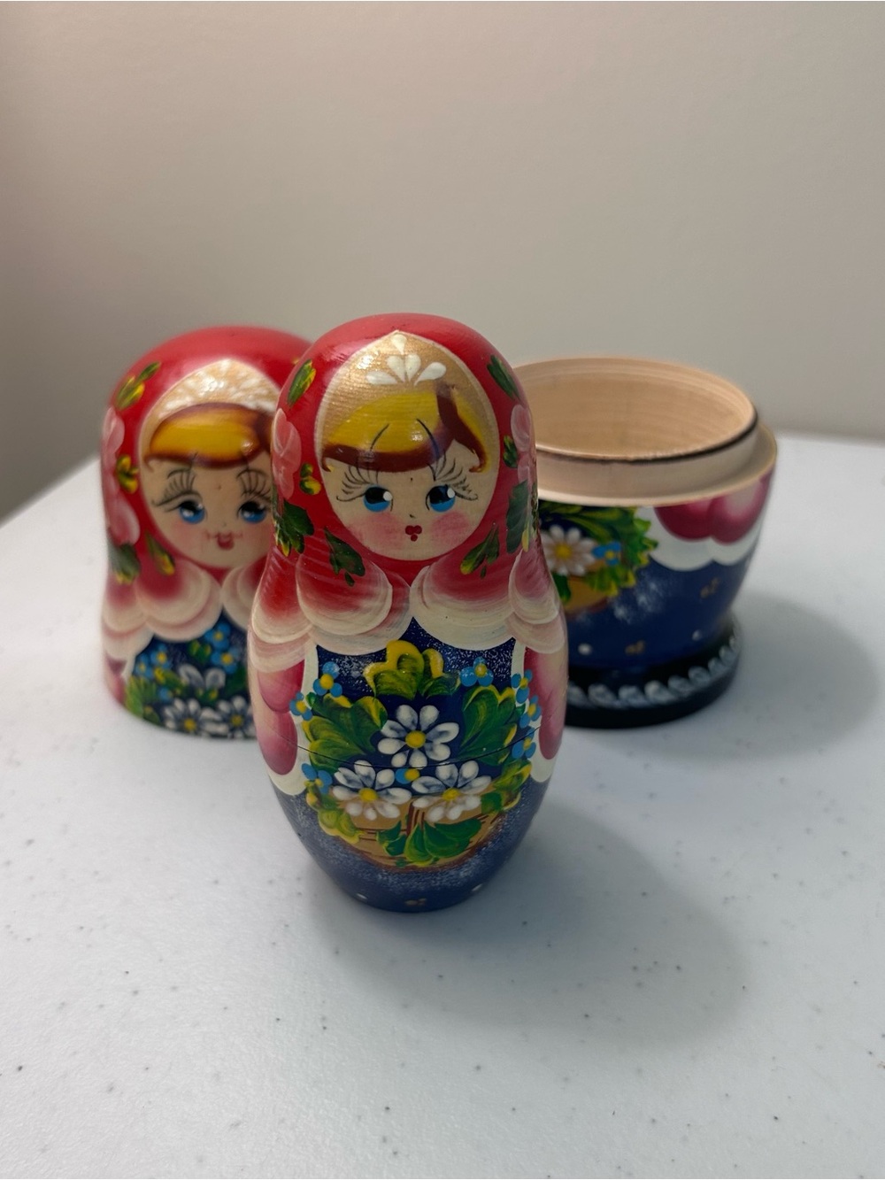 Vintage Russian Nesting Matryoshka Doll Set 5 Pieces 5"-1” Signed Floral Bouquet - Picture 4 of 8